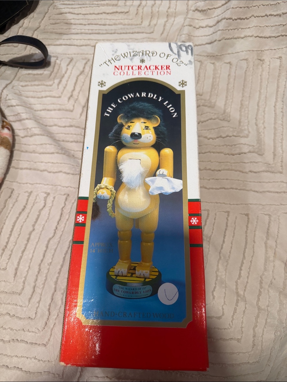The Wizard of Oz Cowardly Lion Nutcracker - Yellow -